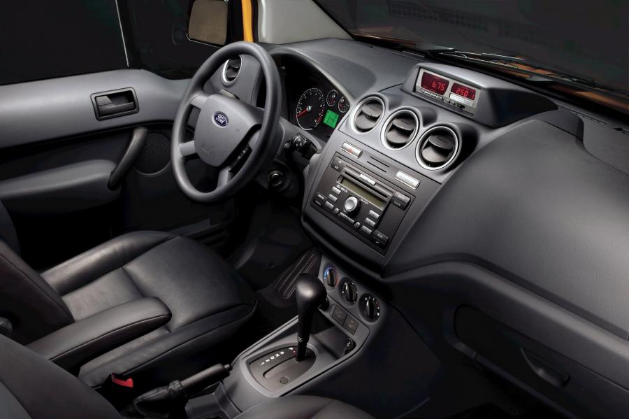  Ford Transit Connect Taxi 2011 года  (фото 9 из 26)